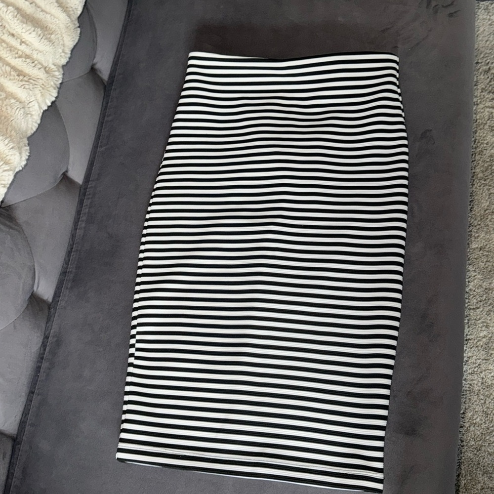 Black and white Striped bodycon midi skirt